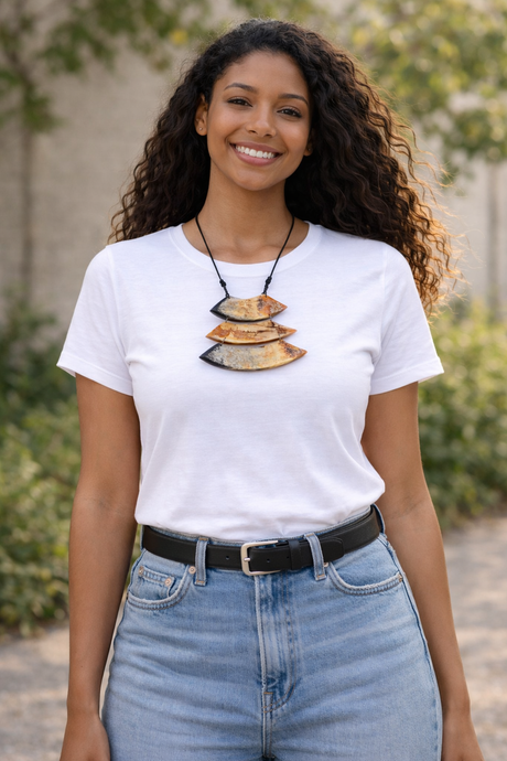 Horn Leaf Strand Necklace